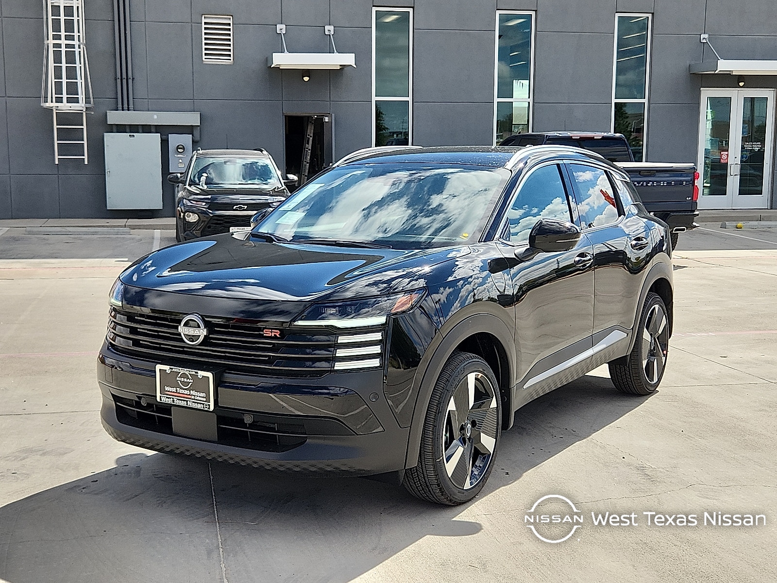 2026 Nissan KICKS SR's photo