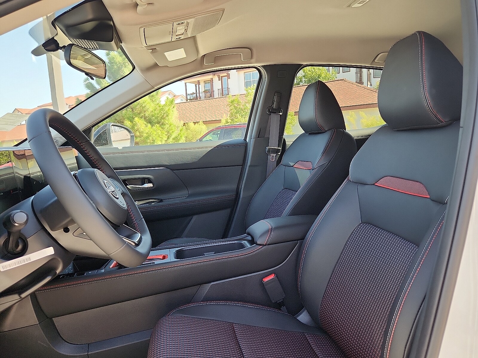 2026 Nissan KICKS SR - Photo 15