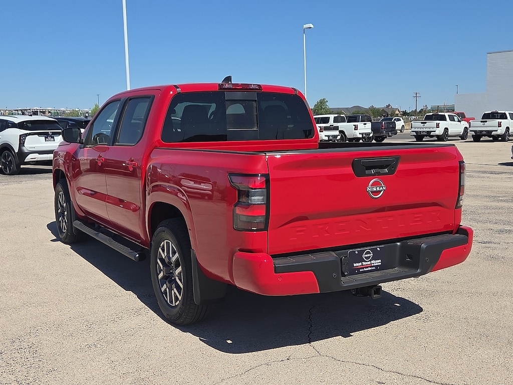 New 2026 Nissan Frontier SV 4x2 Crew Cab 5 ft. box 126 in. WB