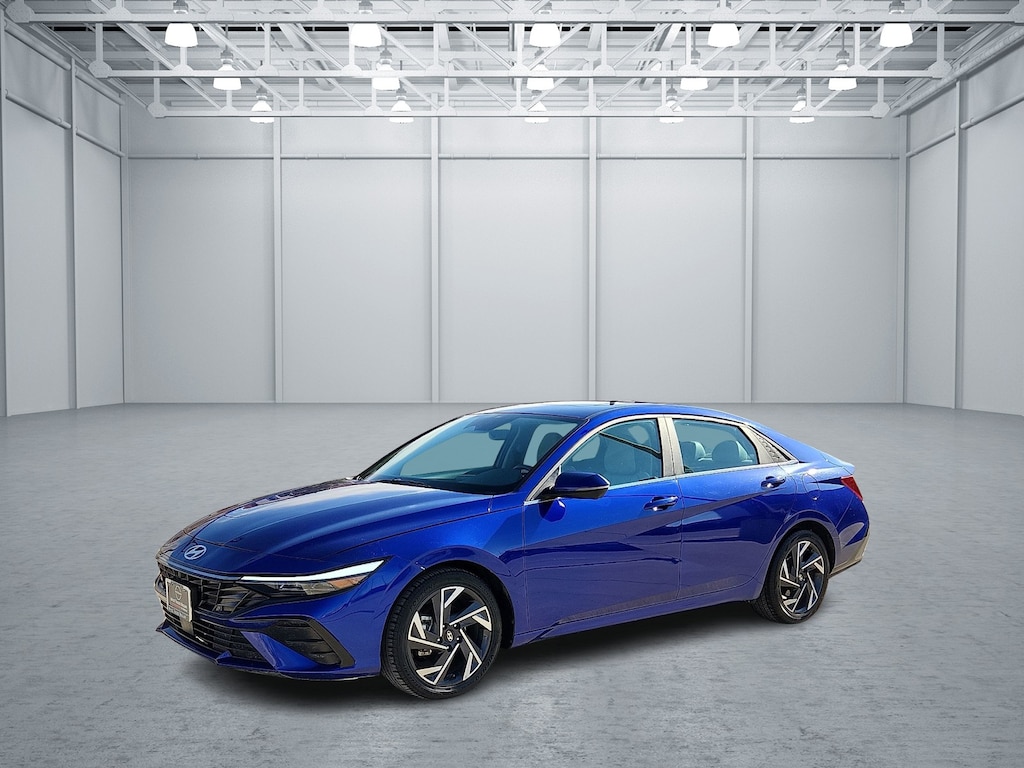 Used 2024 Hyundai Elantra Limited (IVT) Sedan