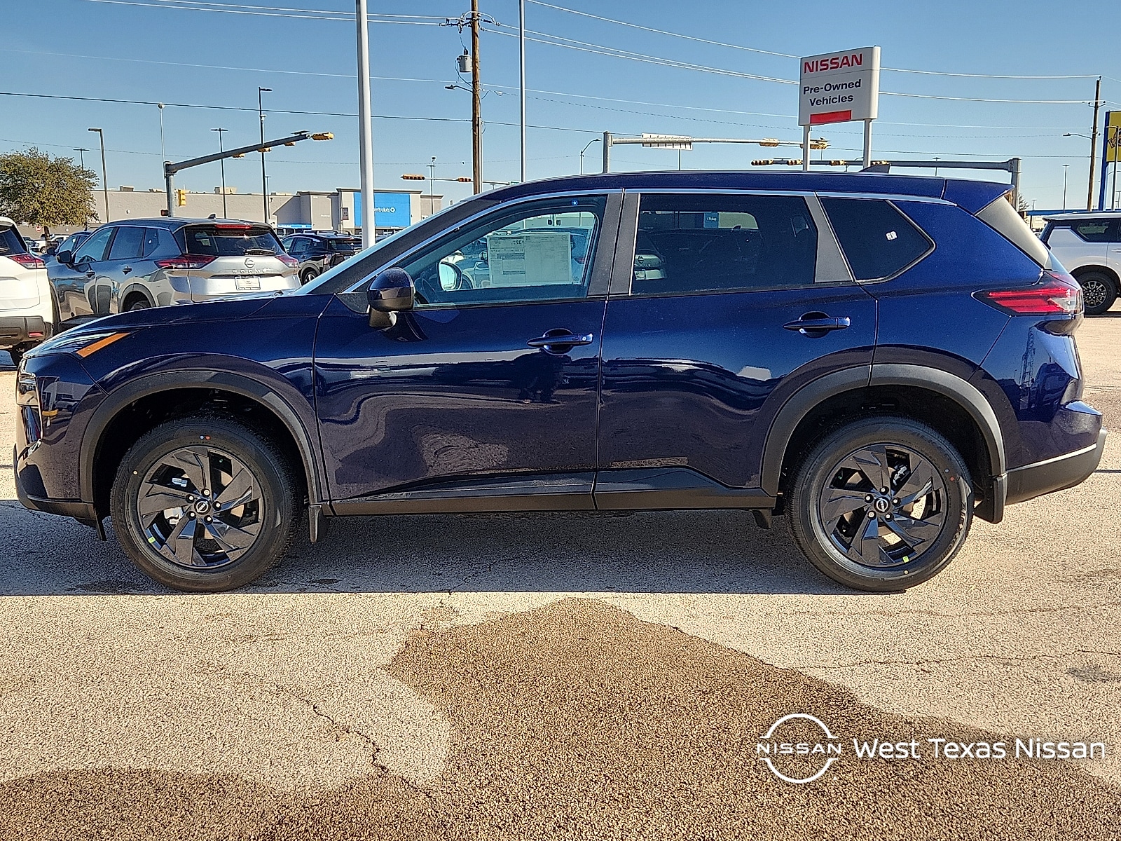 2026 Nissan Rogue SV's photo