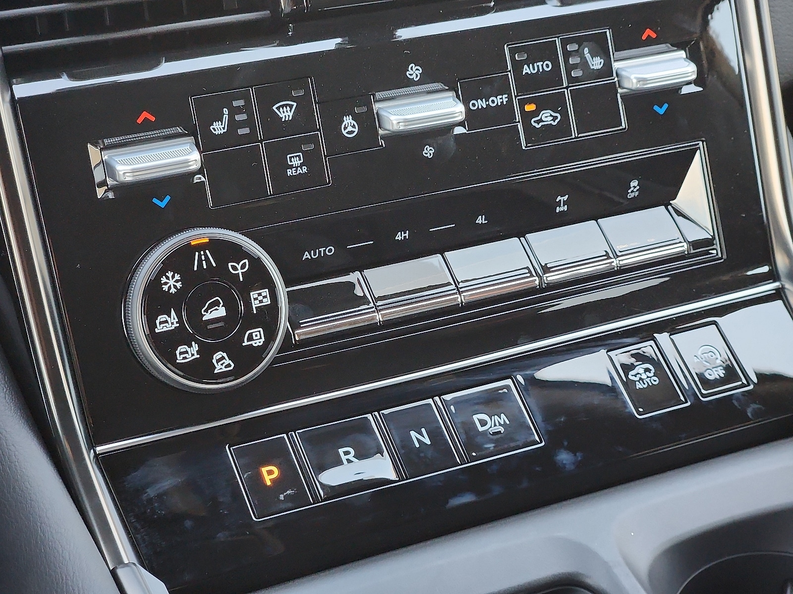 2025 Nissan Armada PRO-4X - Photo 18