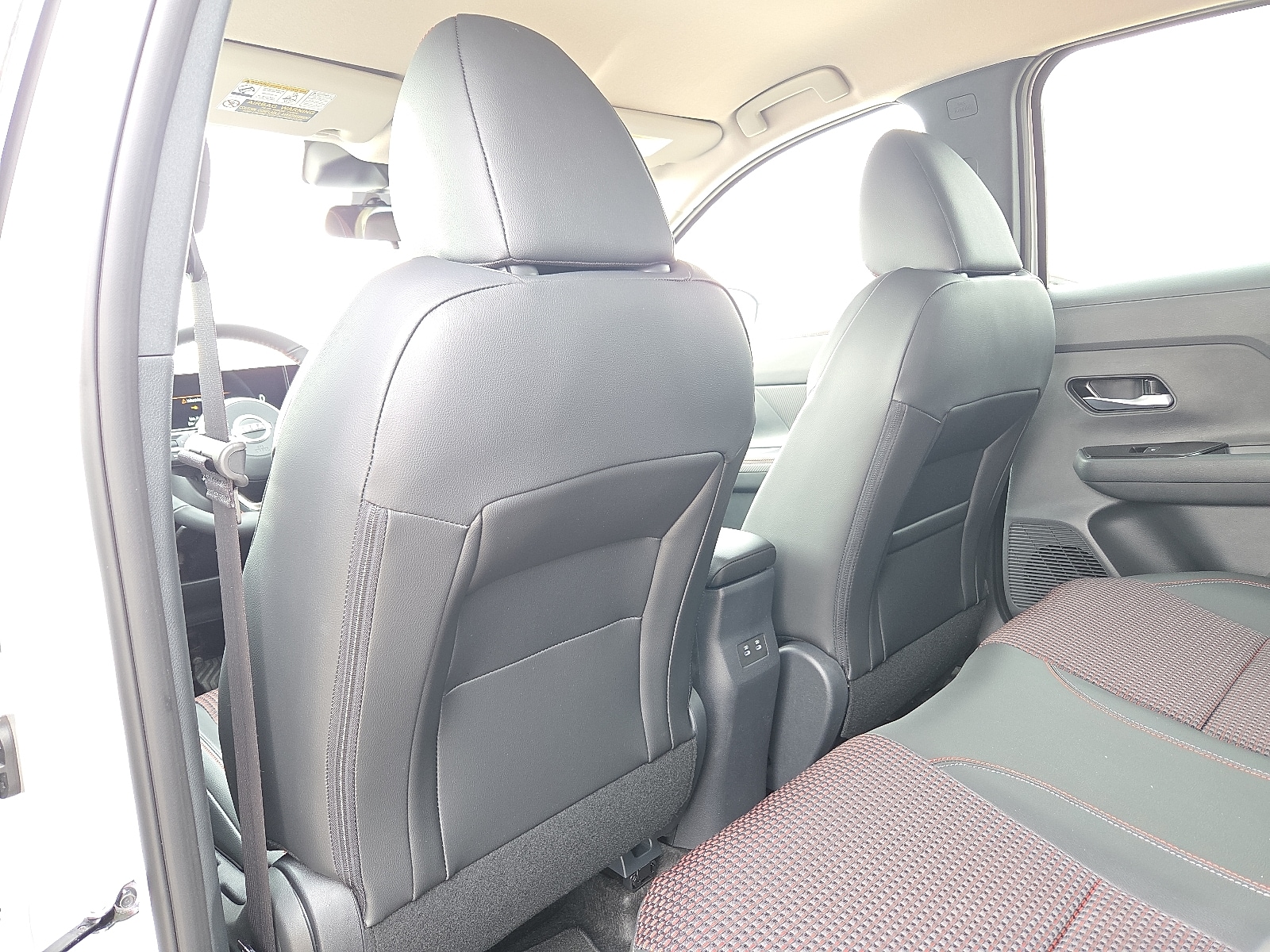 2026 Nissan KICKS SR - Photo 11