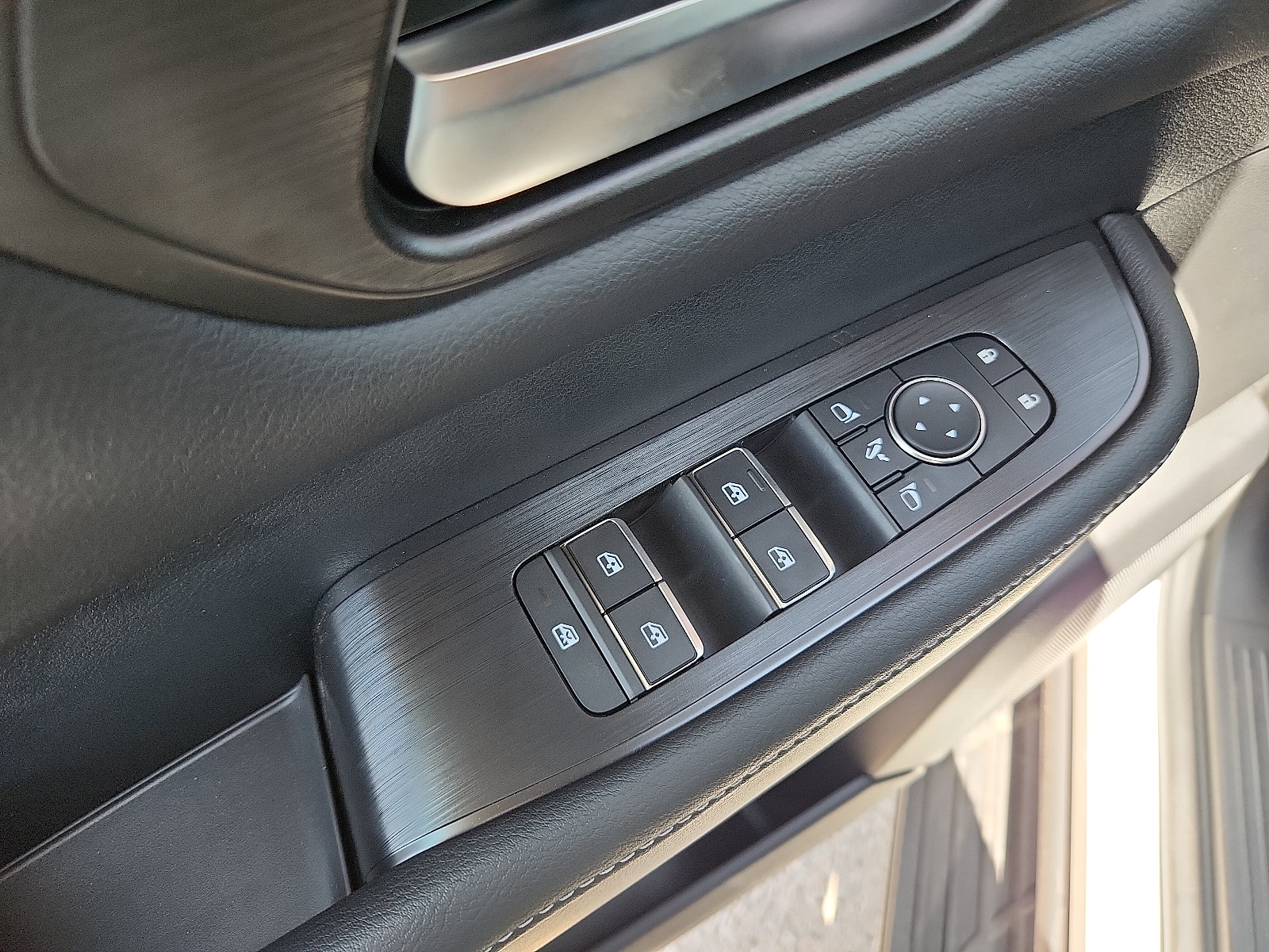 2025 Nissan Armada PRO-4X - Photo 14