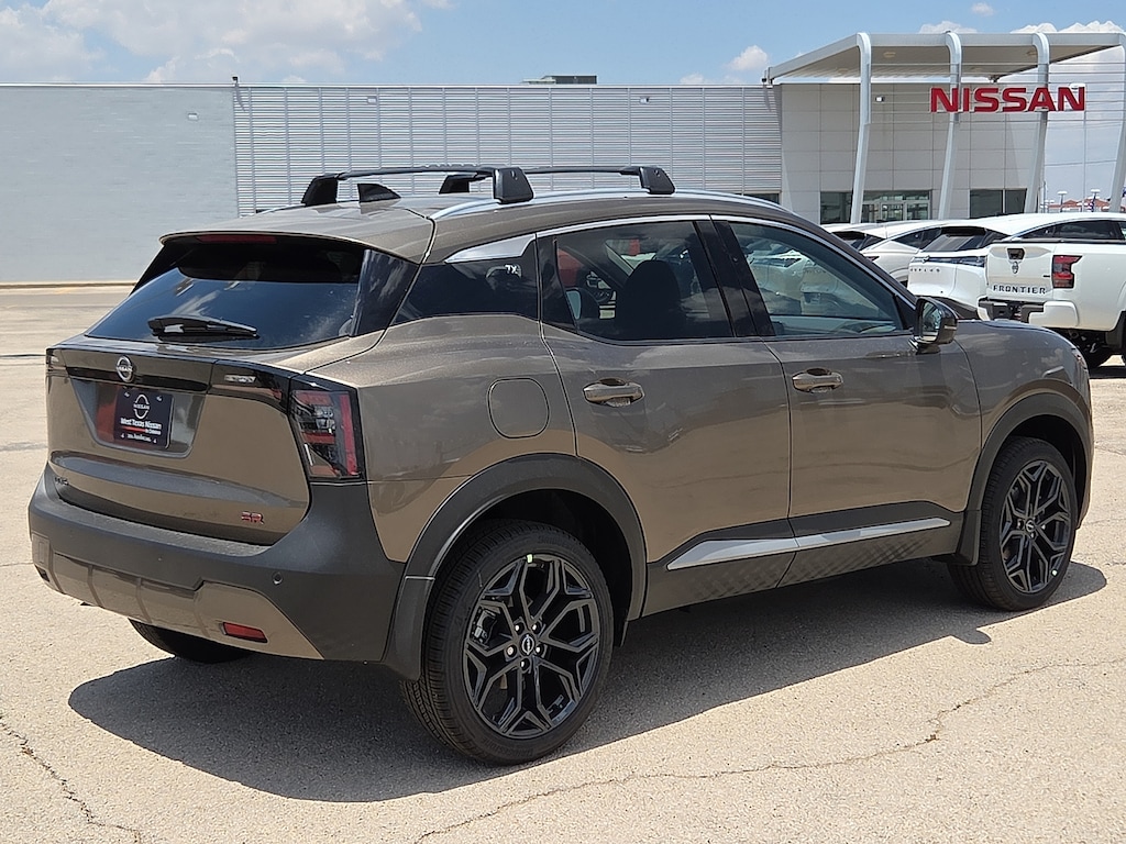 New 2026 Nissan Kicks SR Front-Wheel Drive