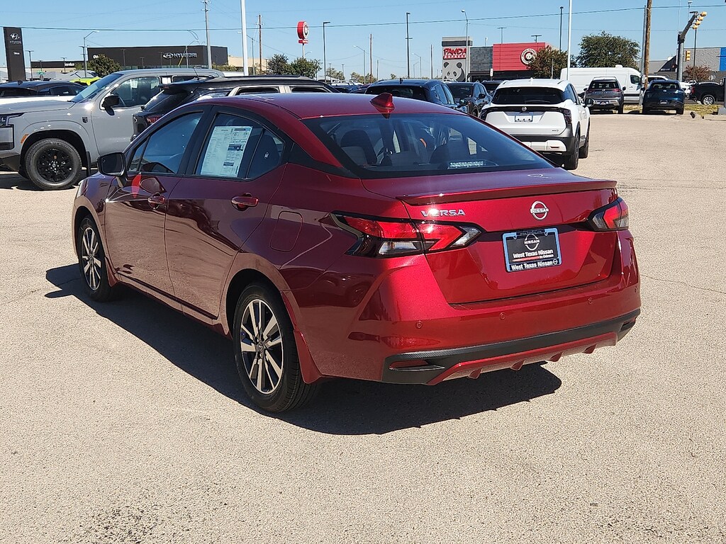 New 2025 Nissan Versa 1.6 SV