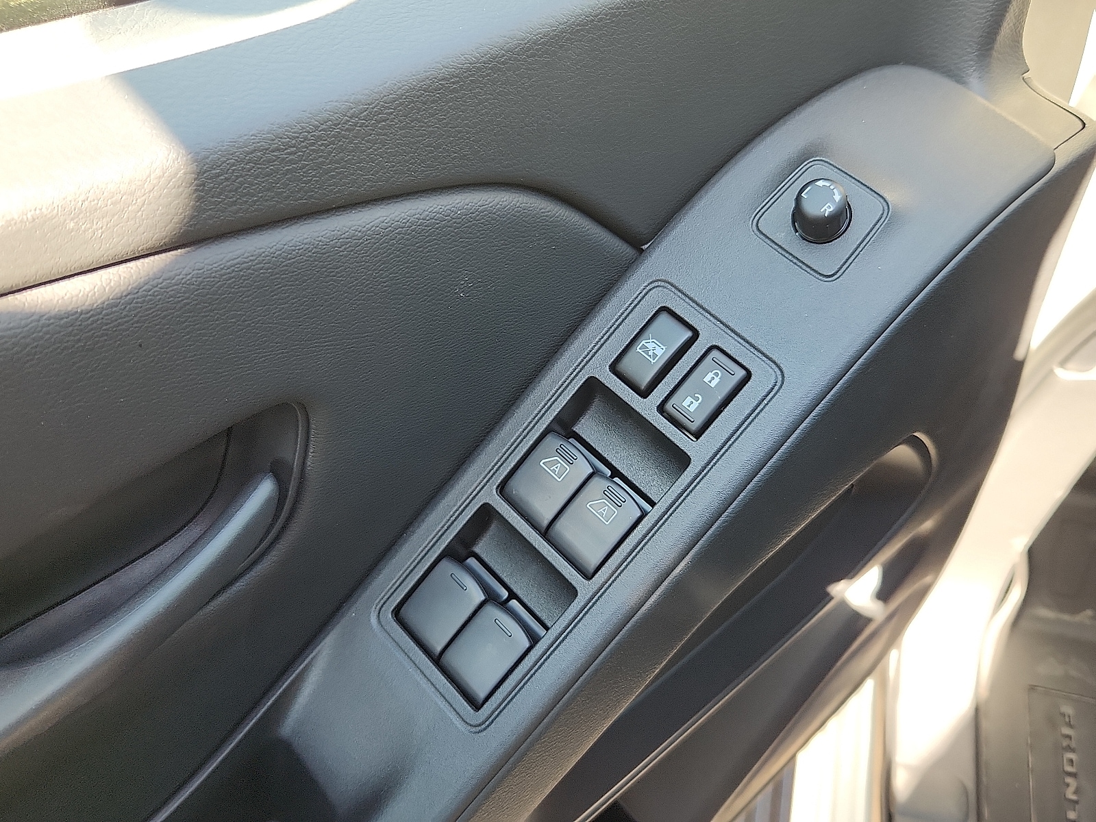 2026 Nissan Frontier SV - Photo 13