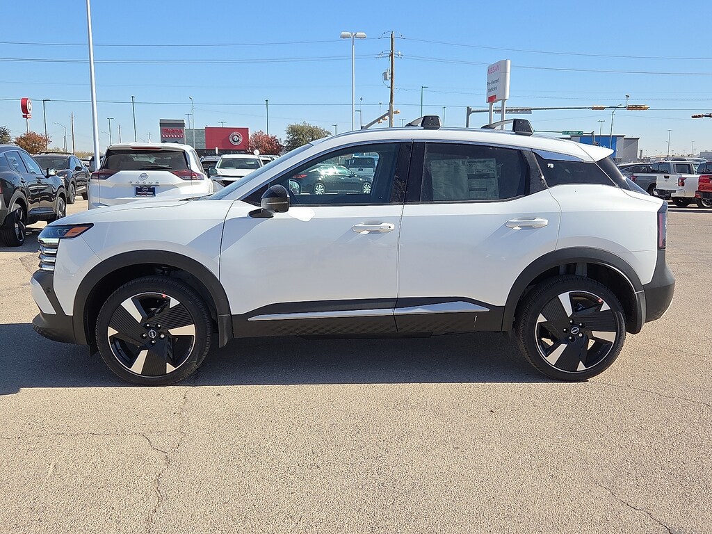 New 2026 Nissan Kicks SR Front-Wheel Drive