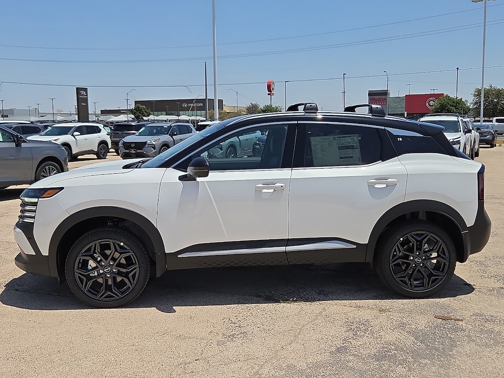 New 2026 Nissan Kicks SR Front-Wheel Drive