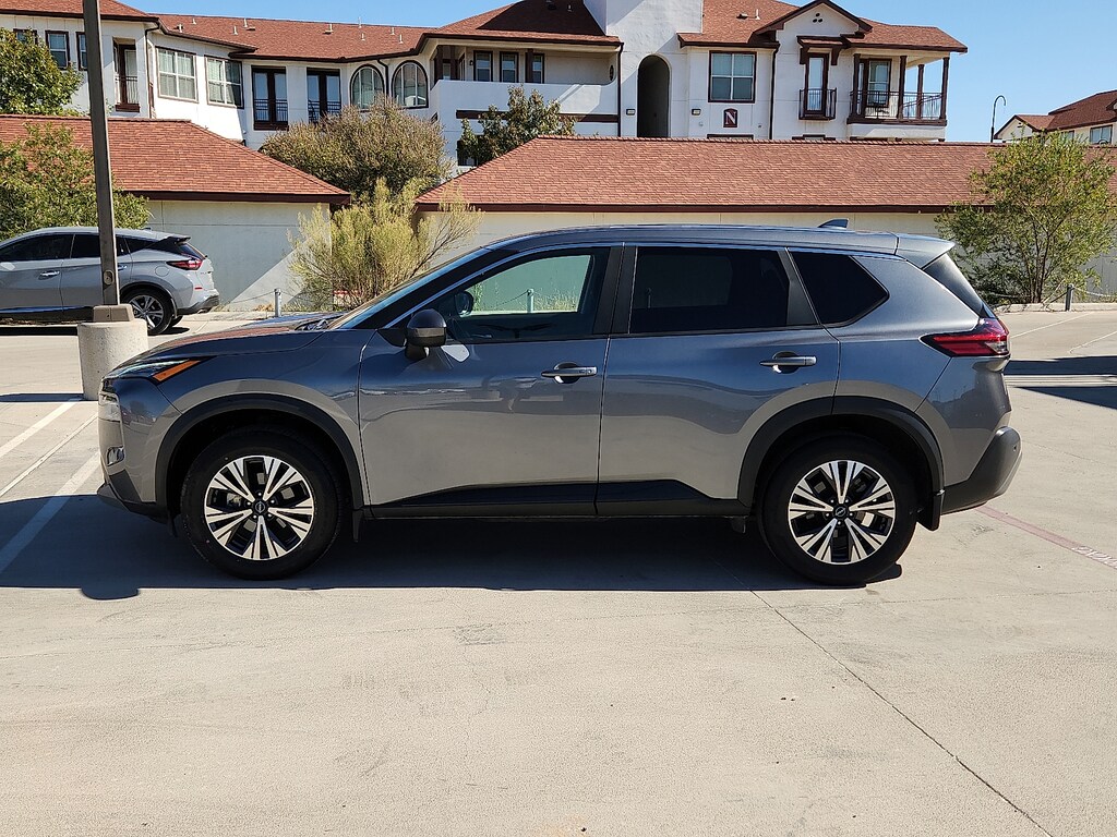 Used 2023 Nissan Rogue SV
