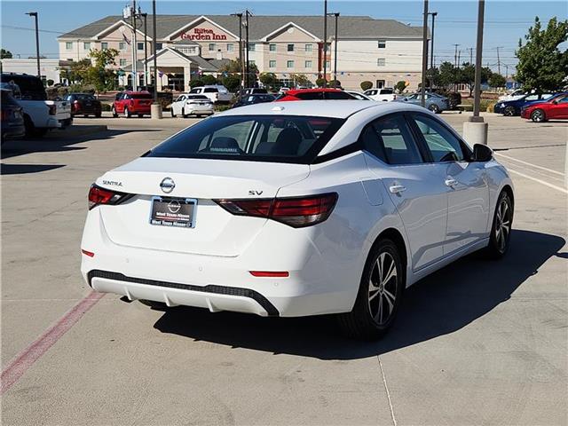 2023 Nissan Sentra SV photo 4