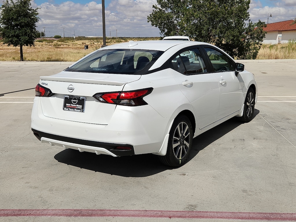 New 2025 Nissan Versa 1.6 SV