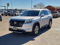 2025 Nissan Pathfinder SL Front-Wheel Drive