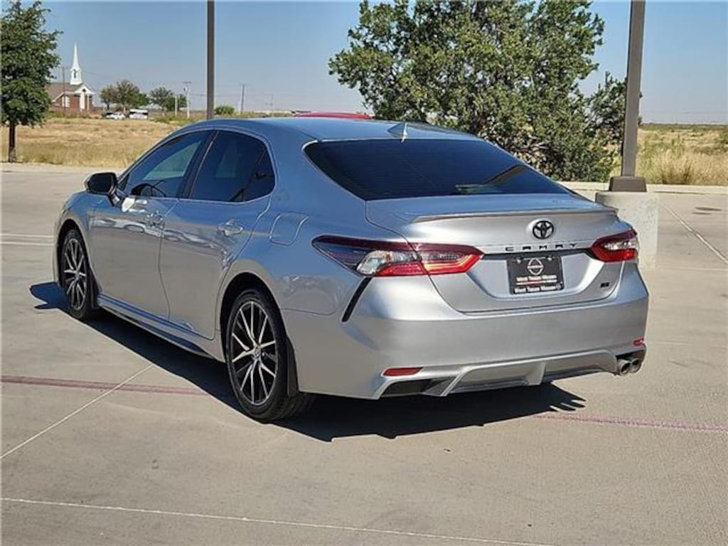 Used 2023 Toyota Camry SE Front-Wheel Drive Sedan