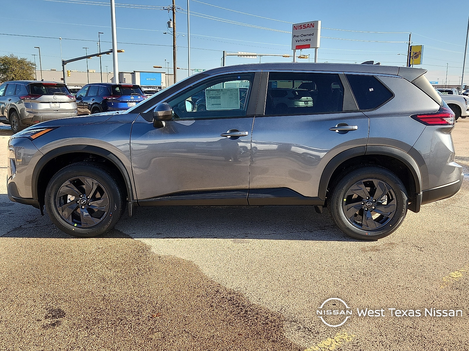 2026 Nissan Rogue SV's photo