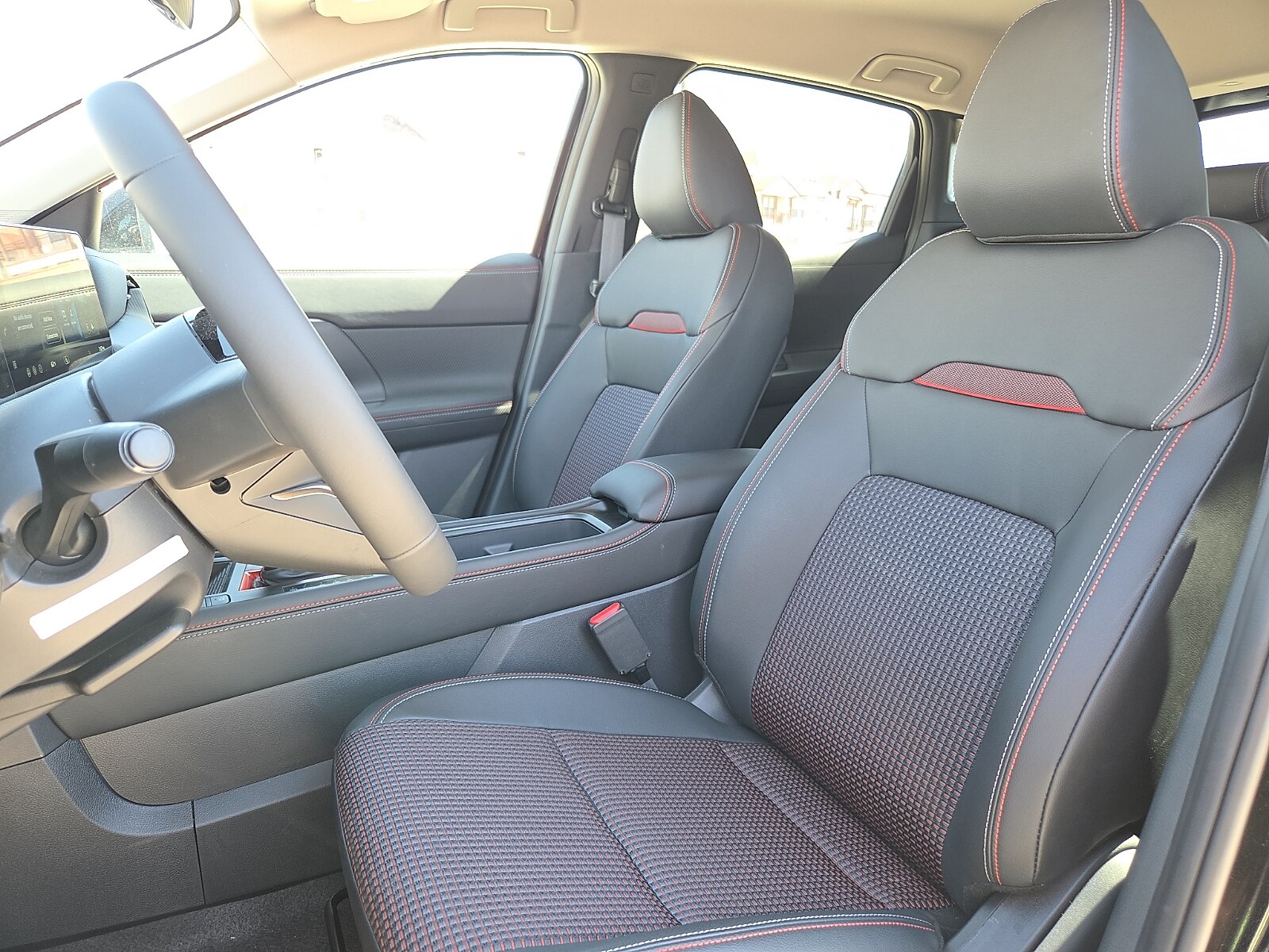 2026 Nissan KICKS SR - Photo 15