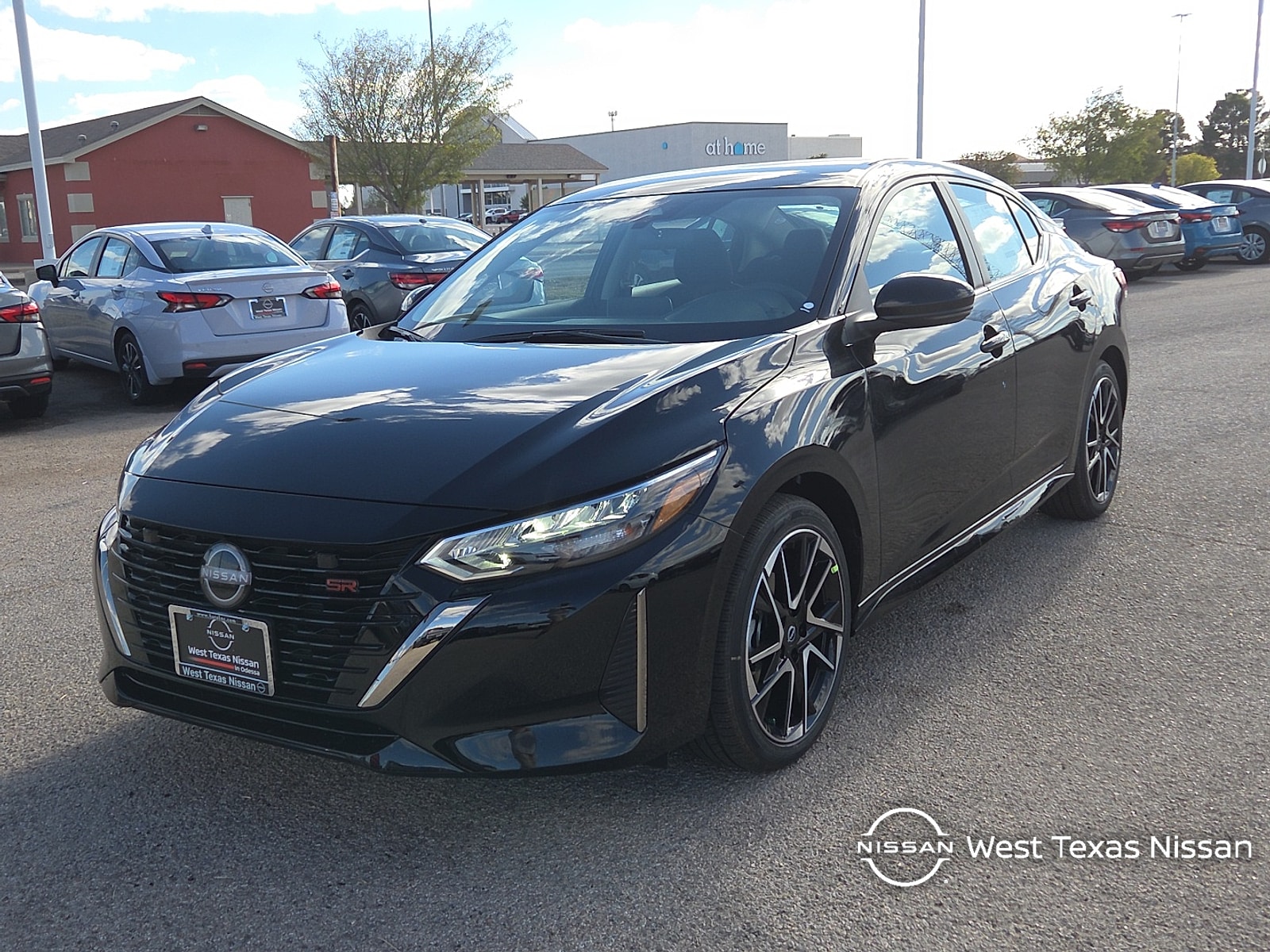 2025 Nissan Sentra SR's photo