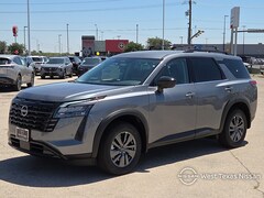 2026 Nissan Pathfinder SV Front-Wheel Drive