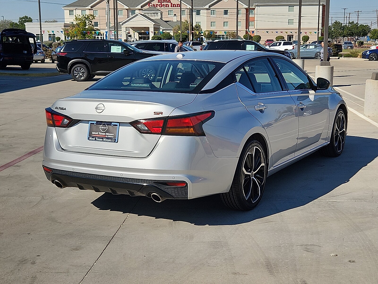 2024 Nissan Altima 2.5 SR photo 4