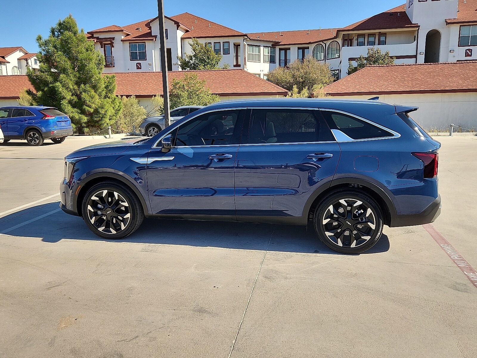 2024 Kia Sorento EX photo 2