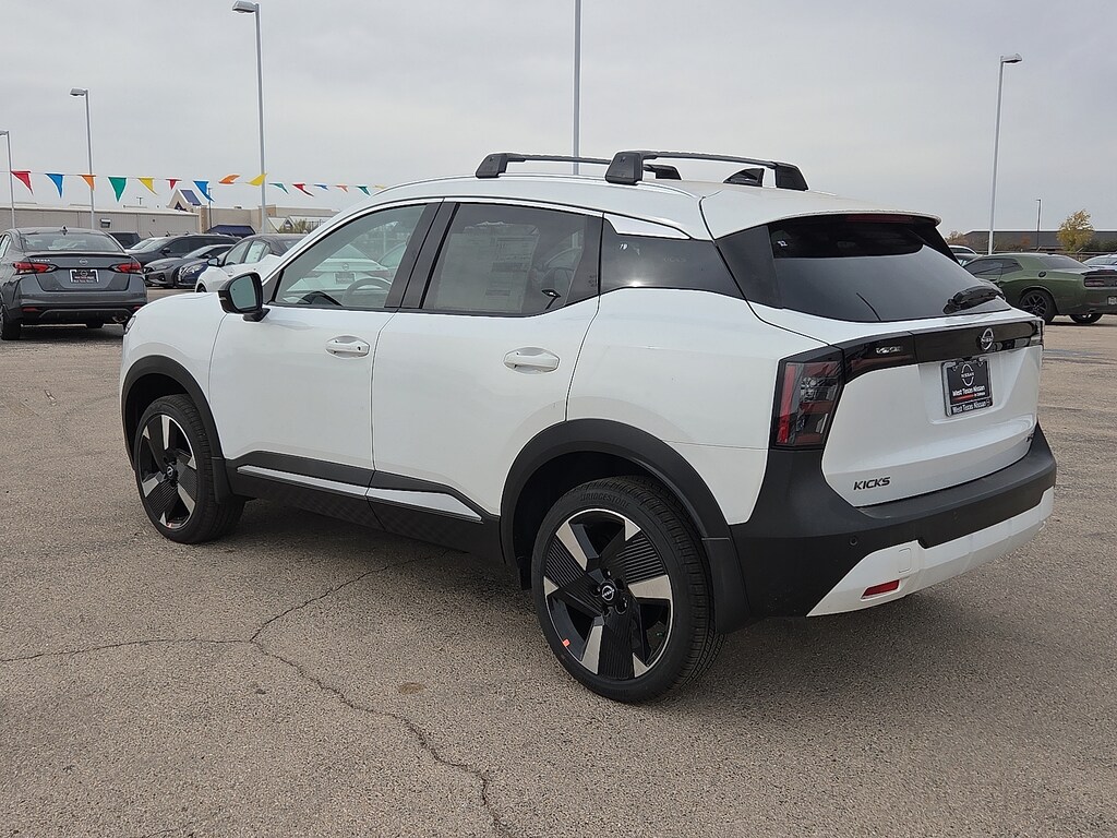 New 2026 Nissan Kicks SR Front-Wheel Drive