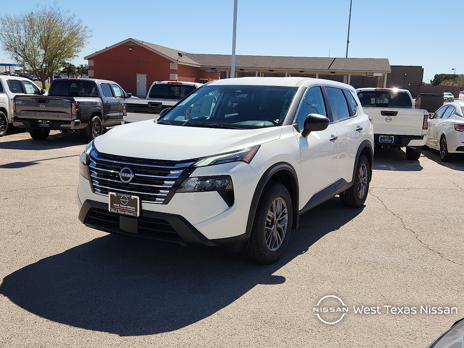 2026 Nissan Rogue S's photo