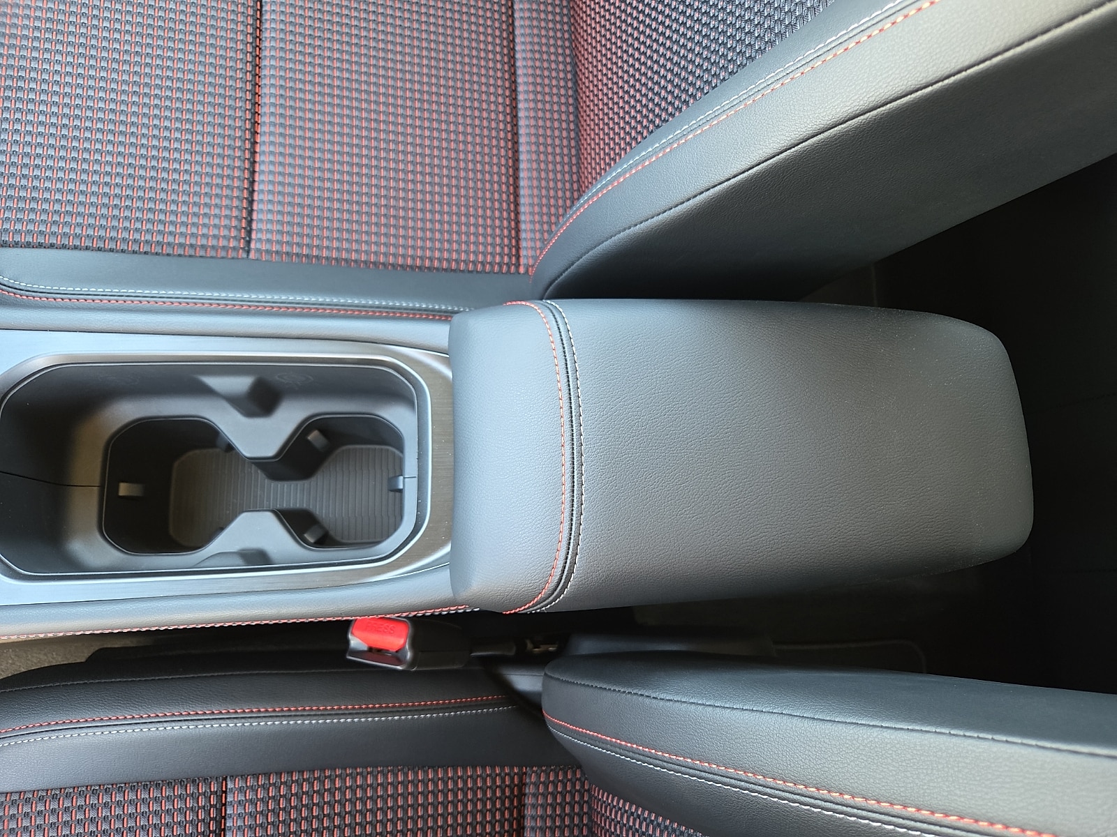 2026 Nissan KICKS SR - Photo 16