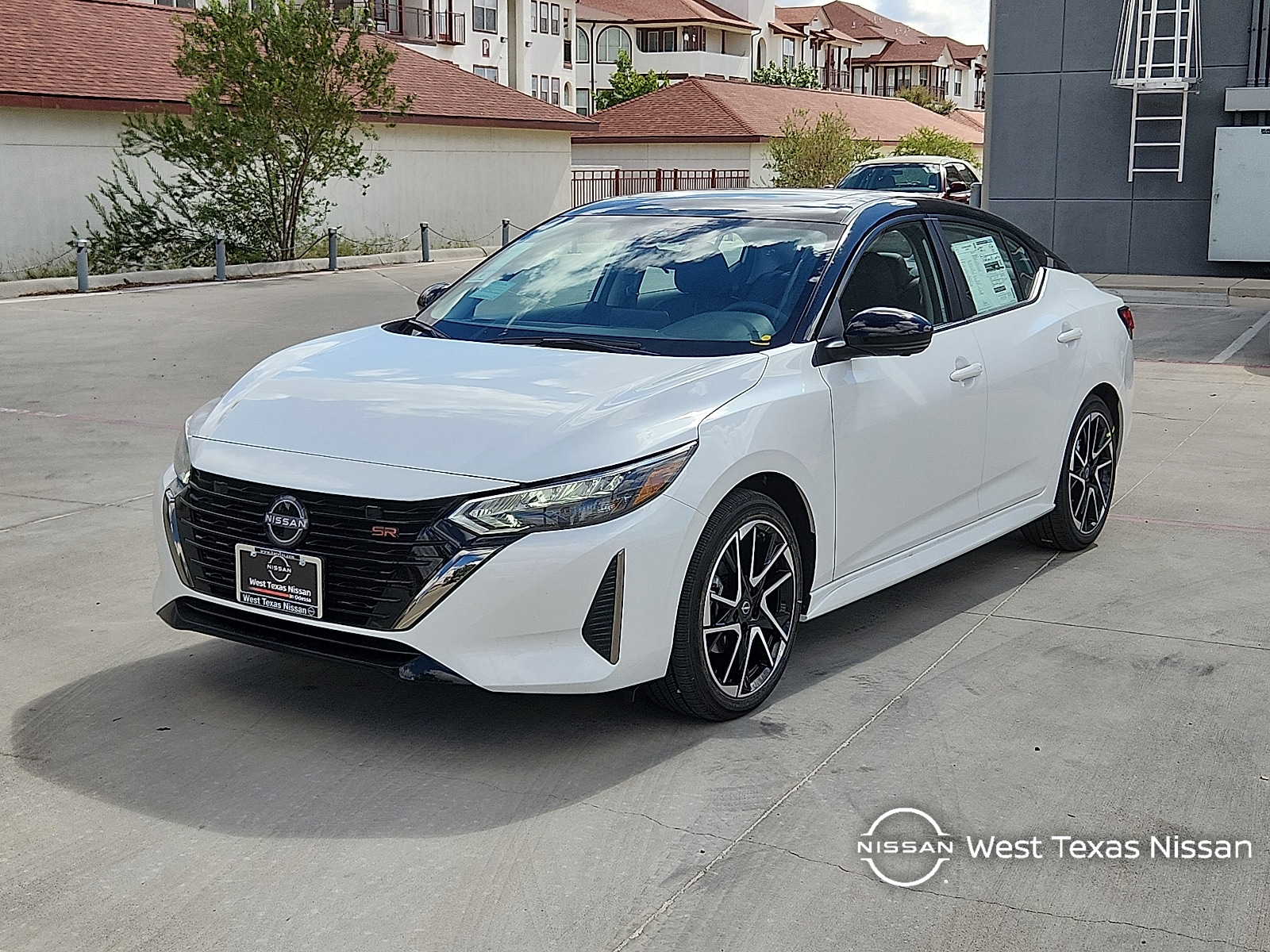 2025 Nissan Sentra SR's photo