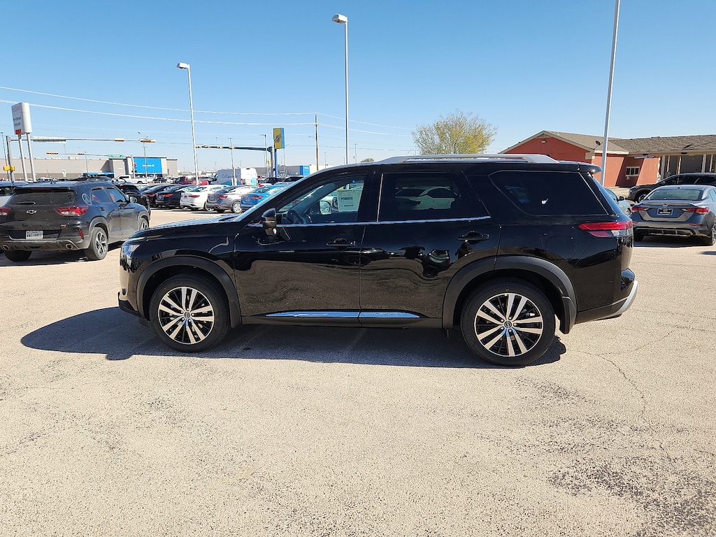 New 2025 Nissan Pathfinder Platinum Front-Wheel Drive