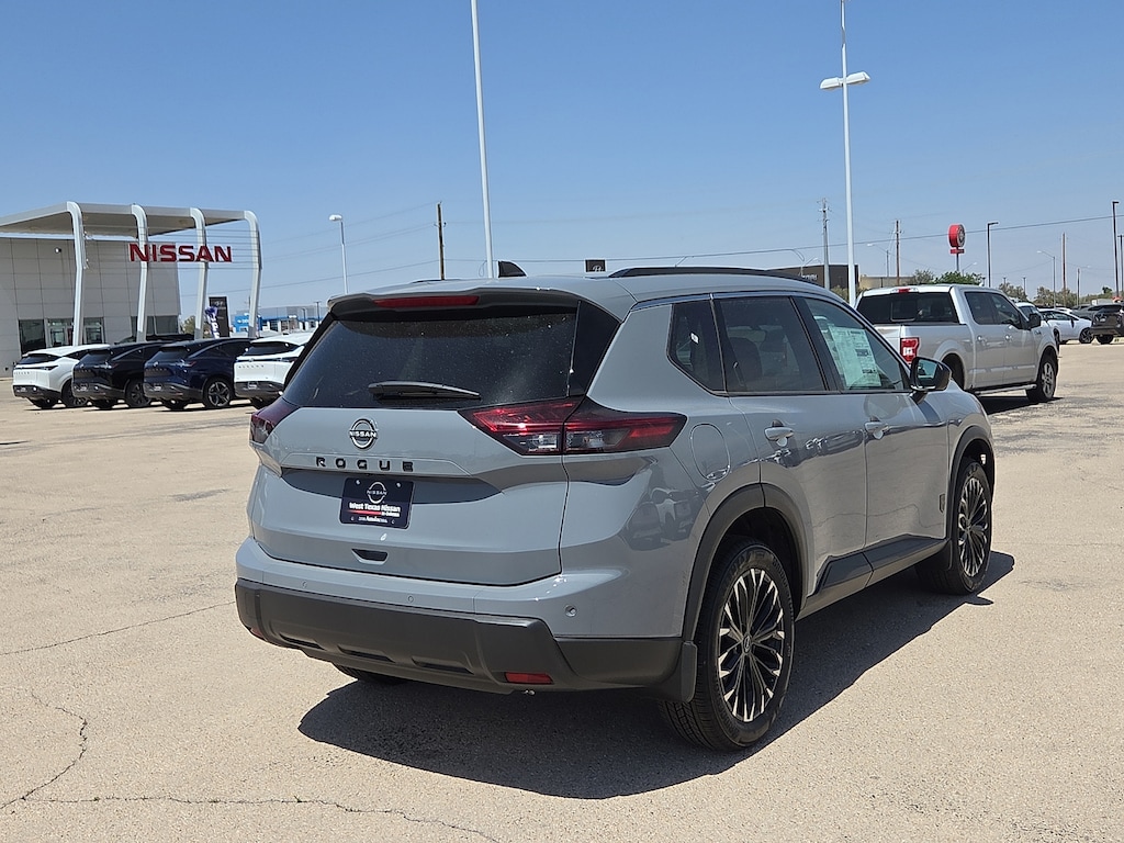 New 2026 Nissan Rogue Dark Armor Front-Wheel Drive 2026.5