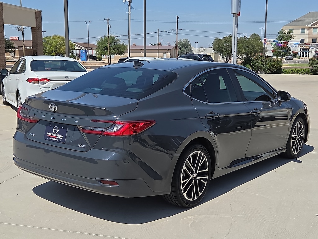 Used 2025 Toyota Camry XLE