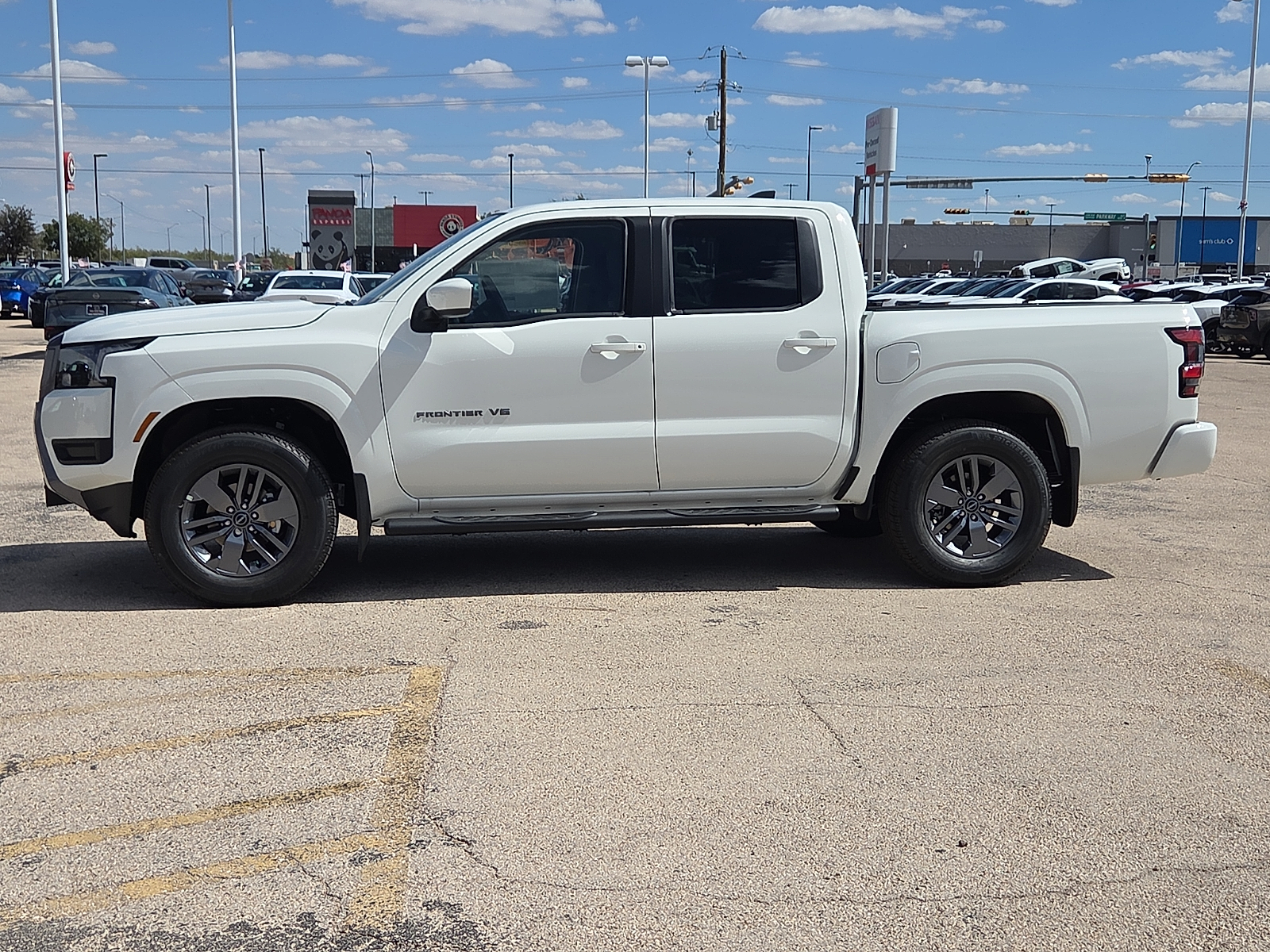 New 2027 Nissan Frontier SV 4x2 Crew Cab 5 ft. box 126 in. WB