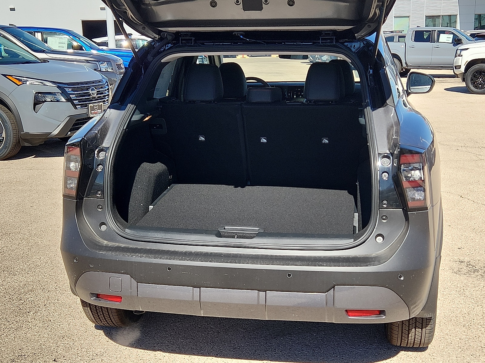 2026 Nissan KICKS SR - Photo 9