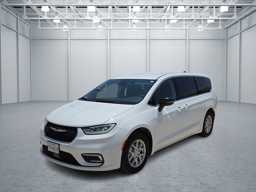 Used 2024 Chrysler Pacifica Touring L Front-Wheel Drive Passenger Van