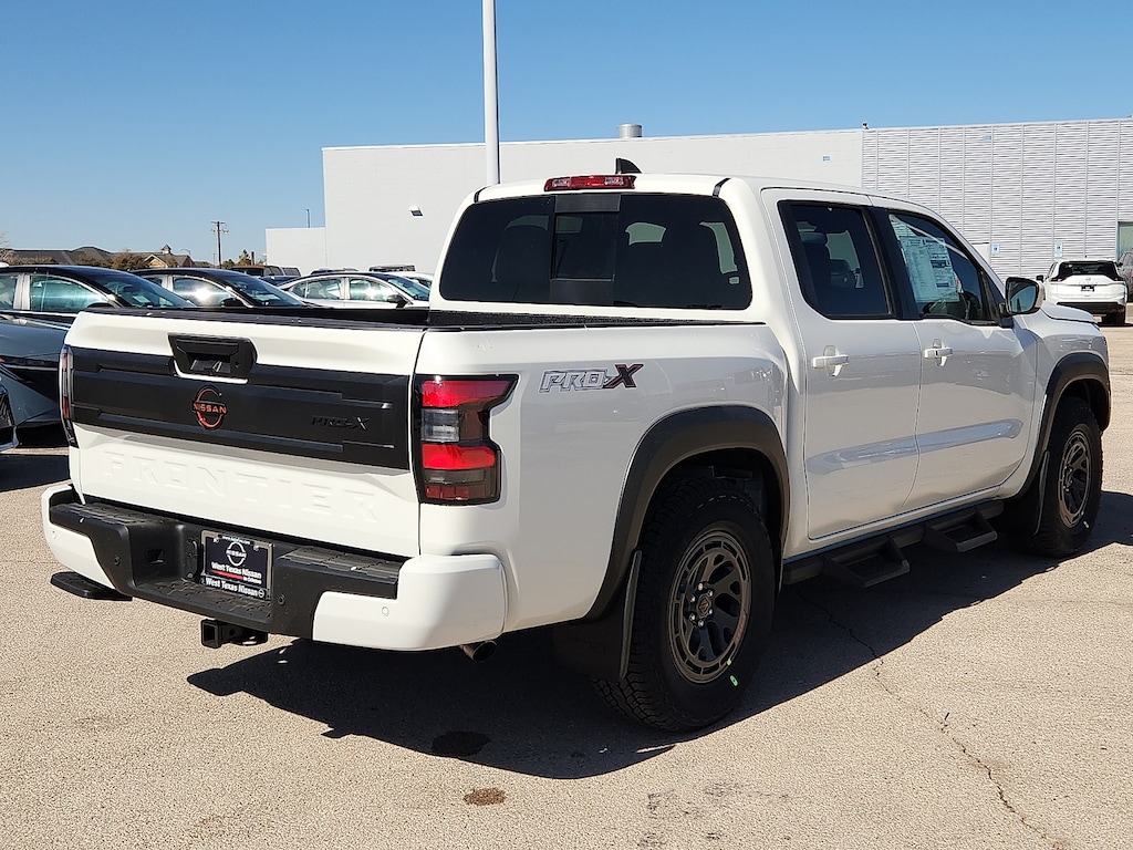 New 2026 Nissan Frontier PRO-X 4x2 Crew Cab 5 ft. box 126 in. WB
