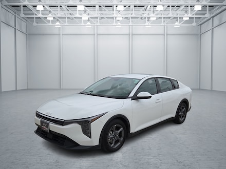 2025 Kia K4 LXS (IVT) Sedan