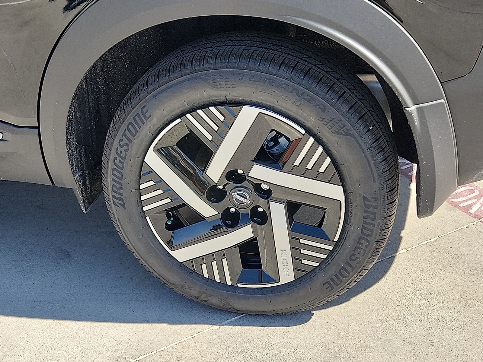 2026 Nissan KICKS SV - Photo 7