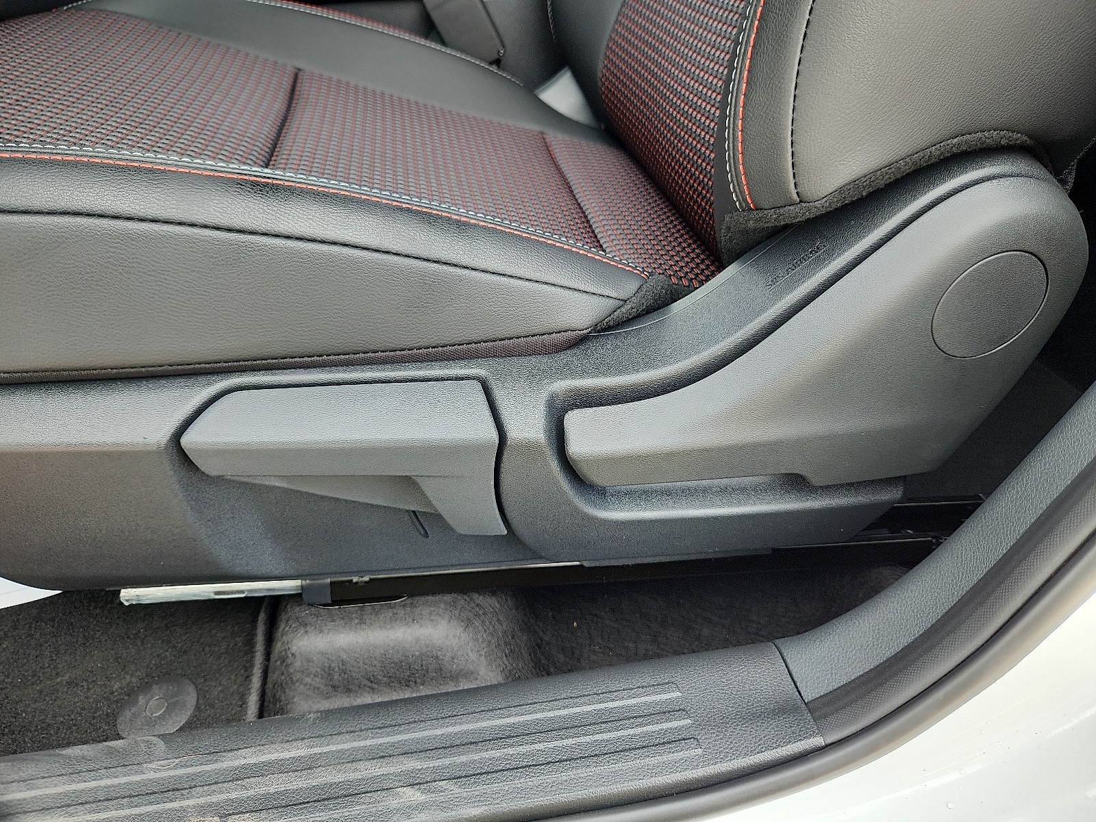 2026 Nissan KICKS SR AWD - Photo 15