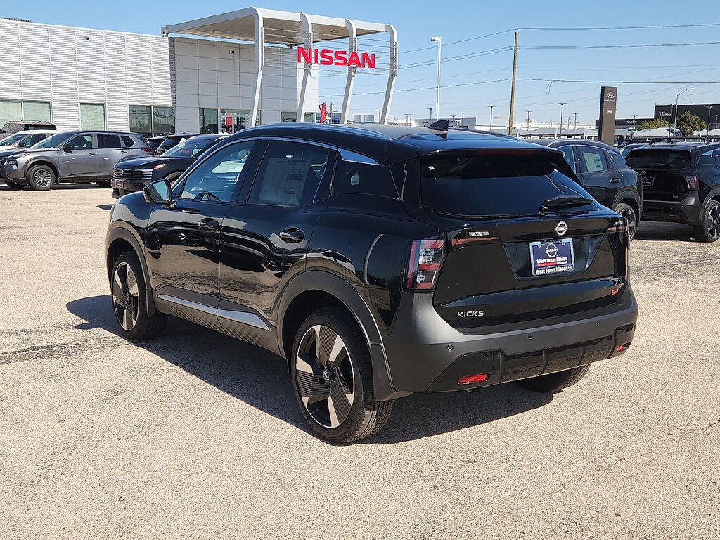 New 2026 Nissan Kicks SR Front-Wheel Drive