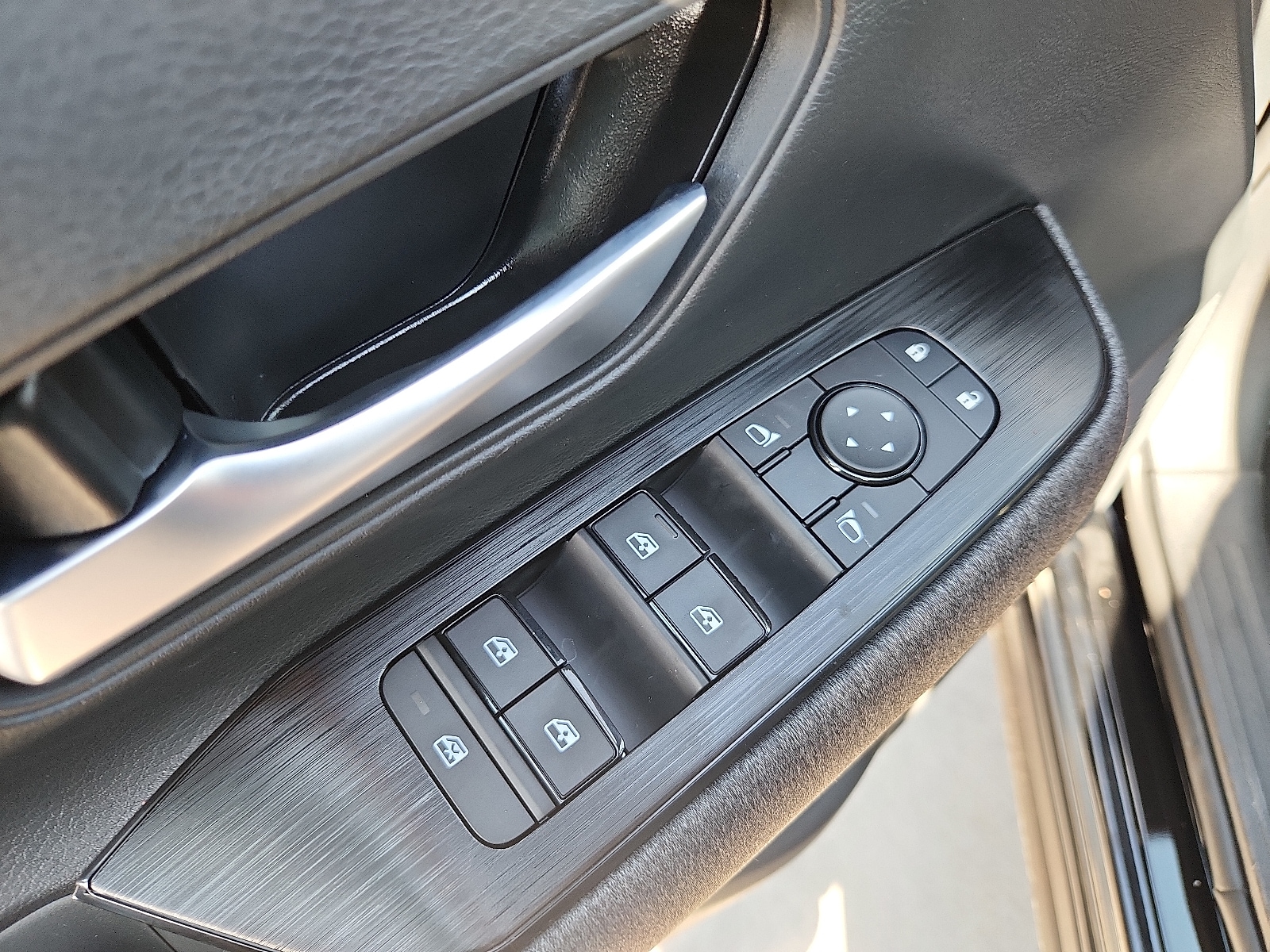 2026 Nissan KICKS SV - Photo 14