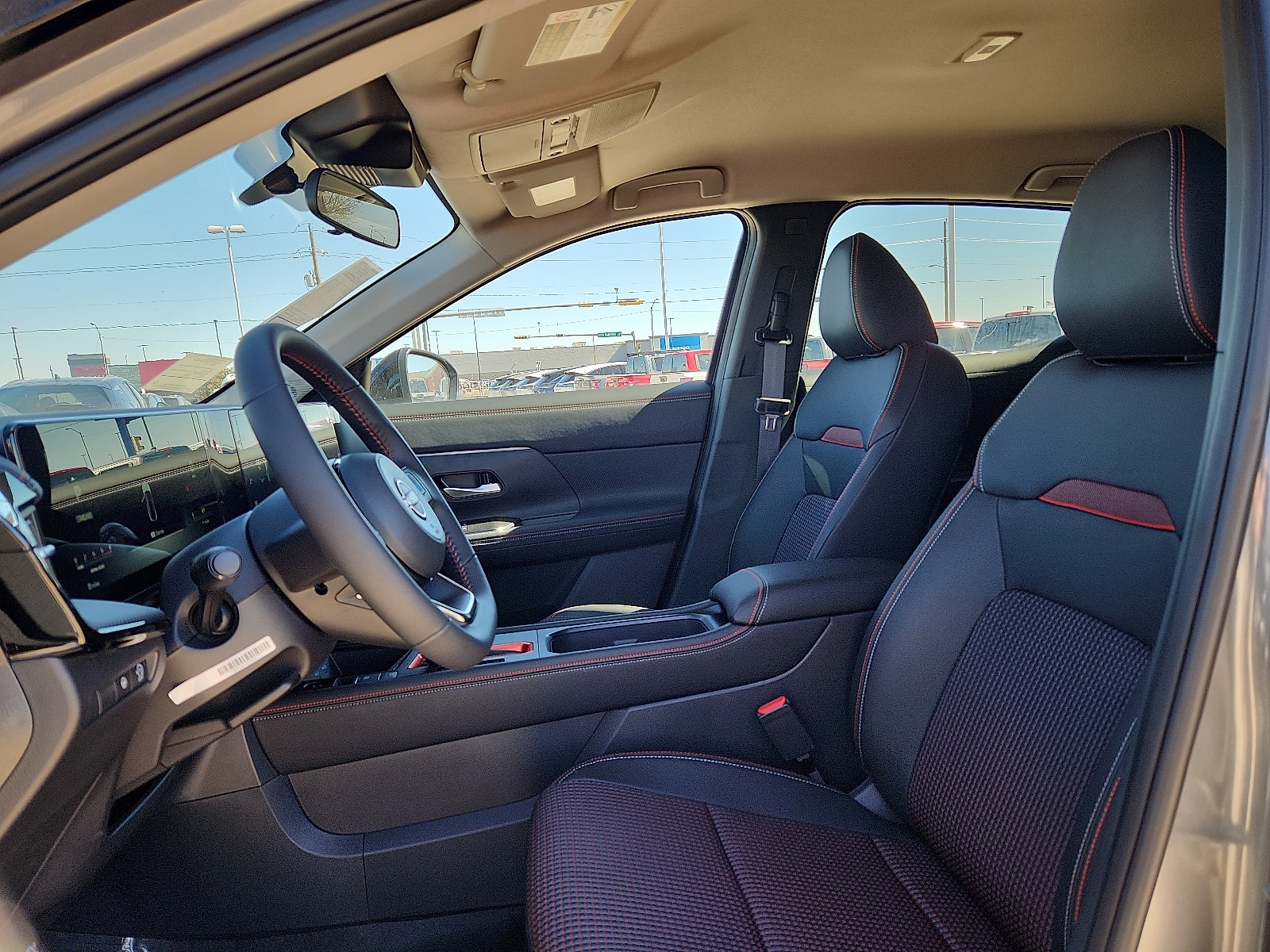 2026 Nissan KICKS SR - Photo 15