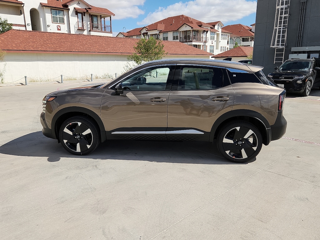 New 2026 Nissan Kicks SR Front-Wheel Drive