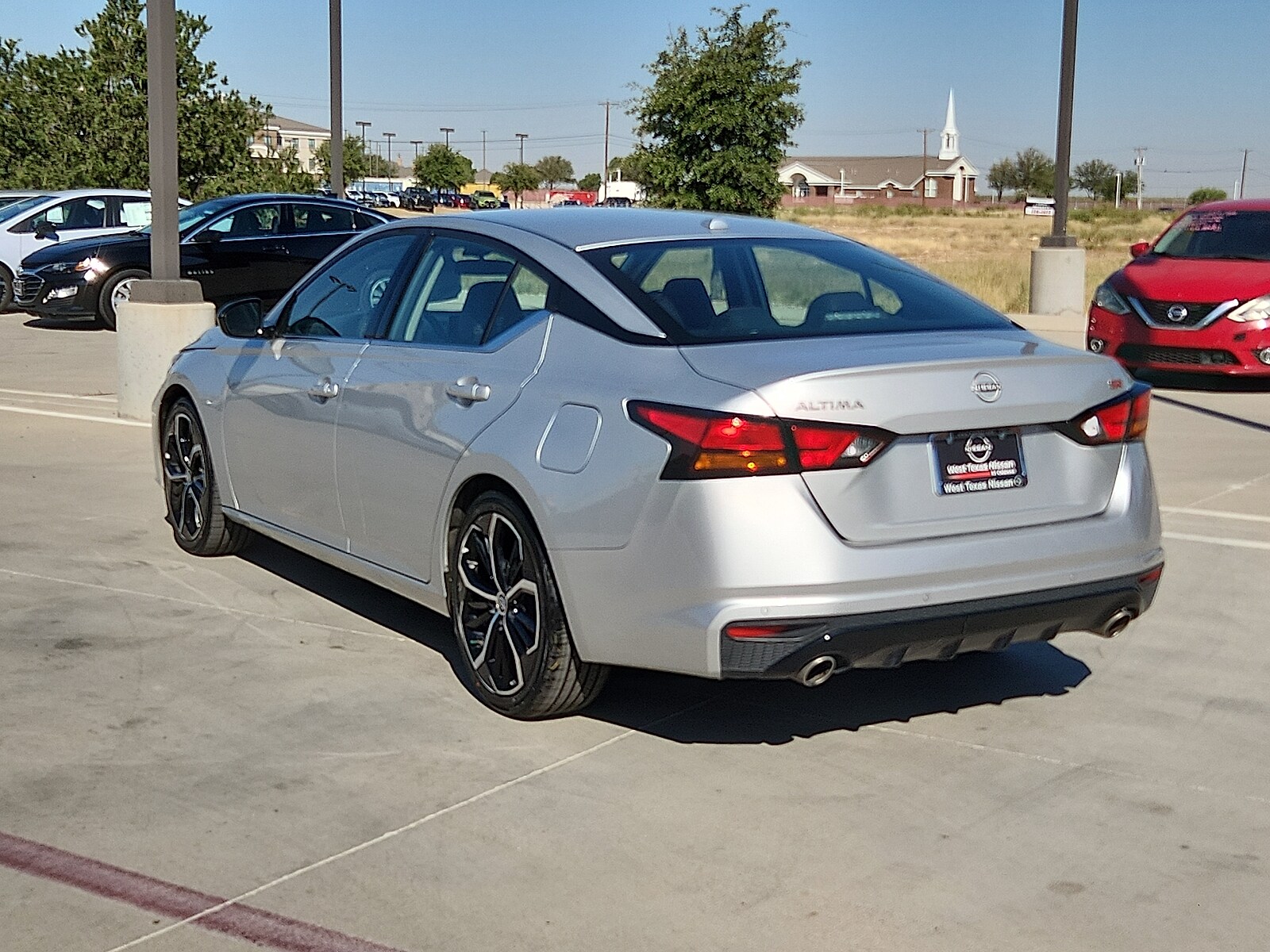 2024 Nissan Altima 2.5 SR photo 3