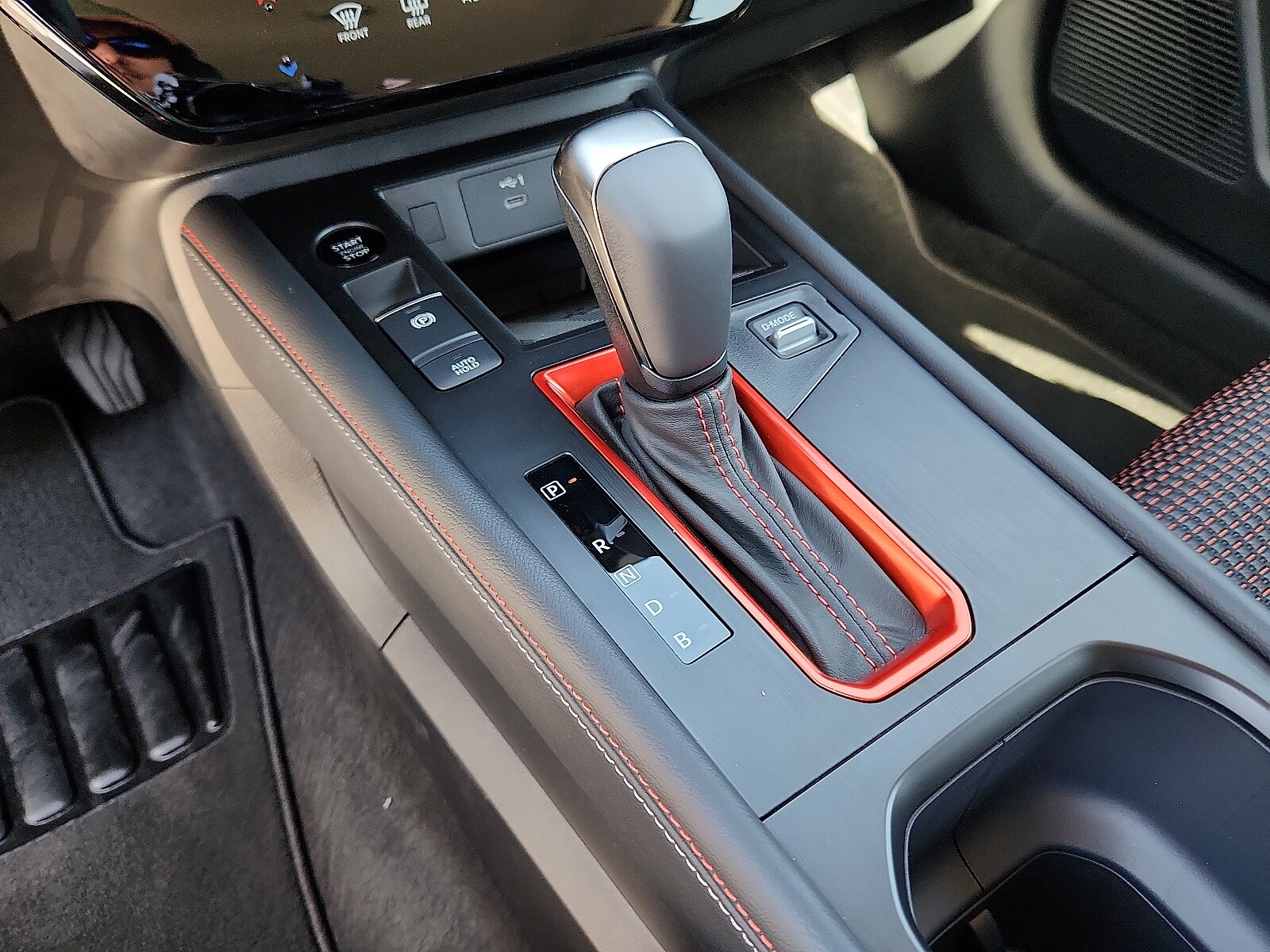 2026 Nissan KICKS SR - Photo 17