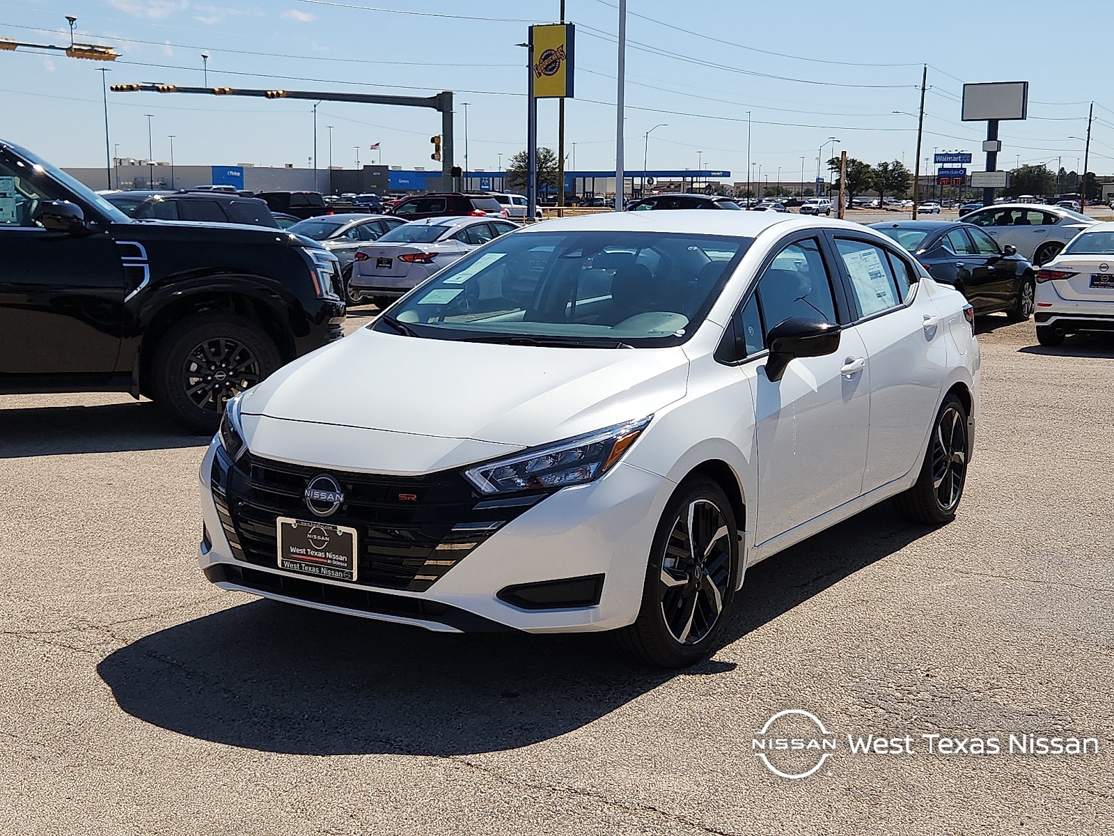 2025 Nissan Versa Sedan SR's photo
