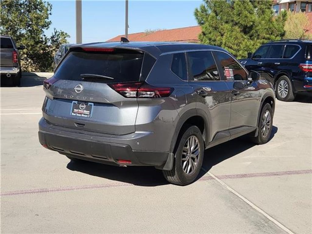 Used 2026 Nissan Rogue S Front-Wheel Drive