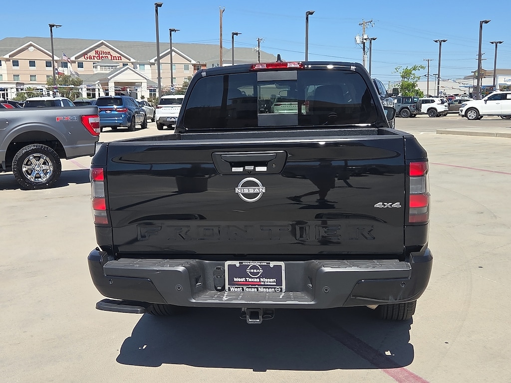Certified 2026 Nissan Frontier SV 4x4 Crew Cab 5 ft. box 126 in. WB