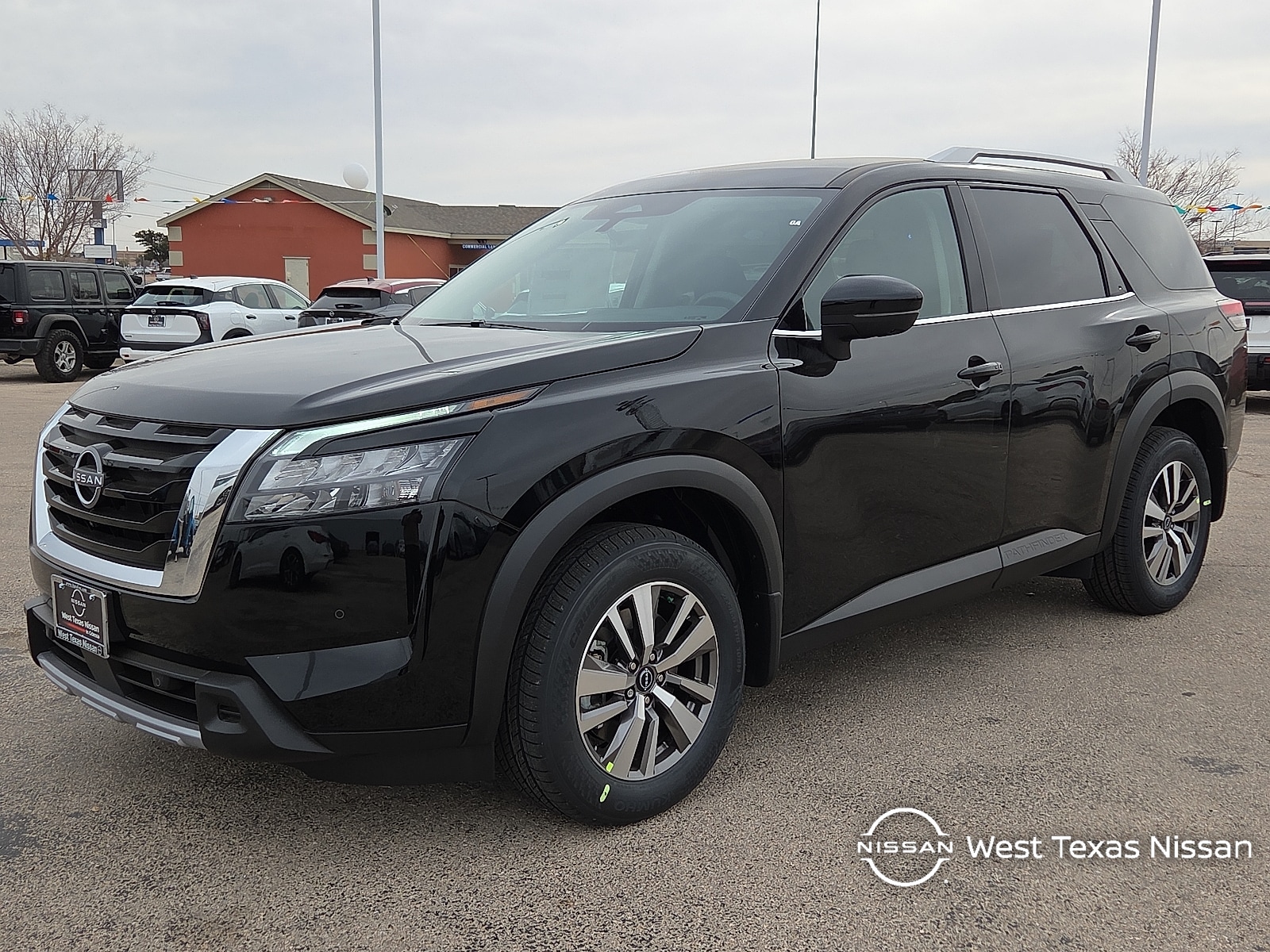 2025 Nissan Pathfinder SL's photo