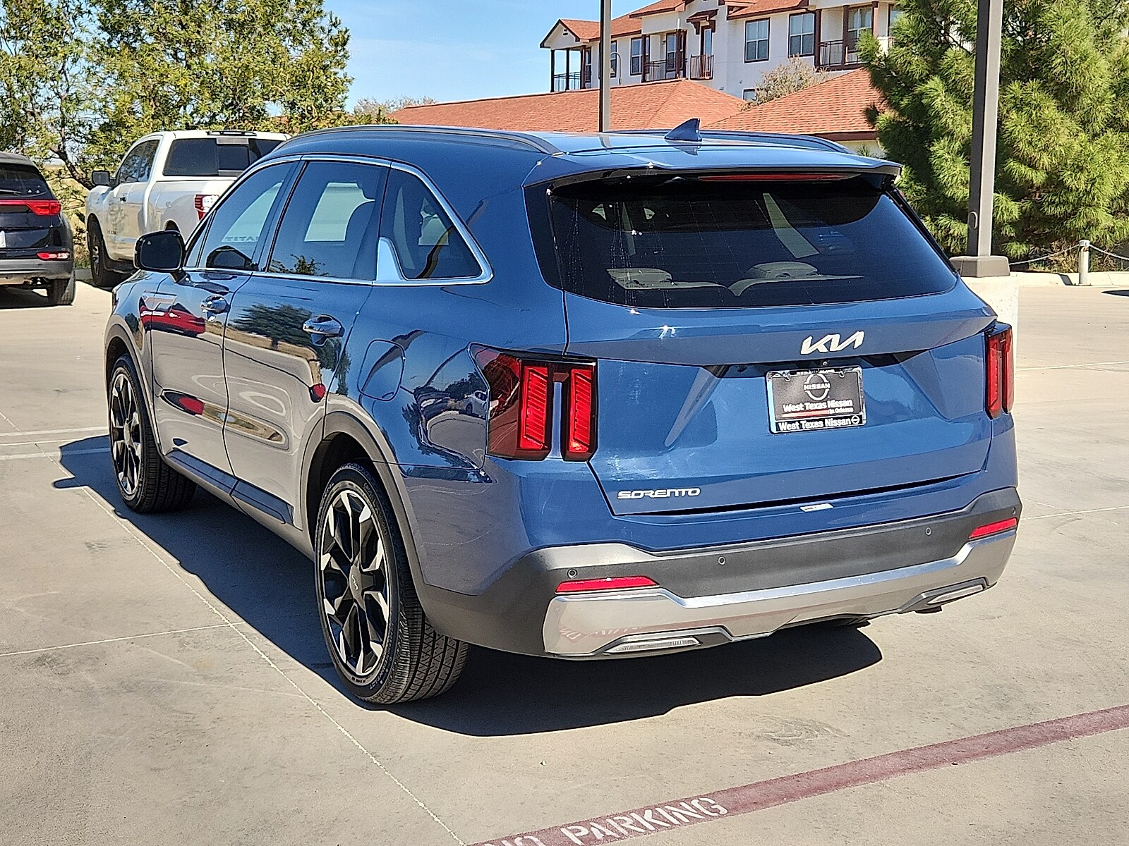 2024 Kia Sorento EX photo 3