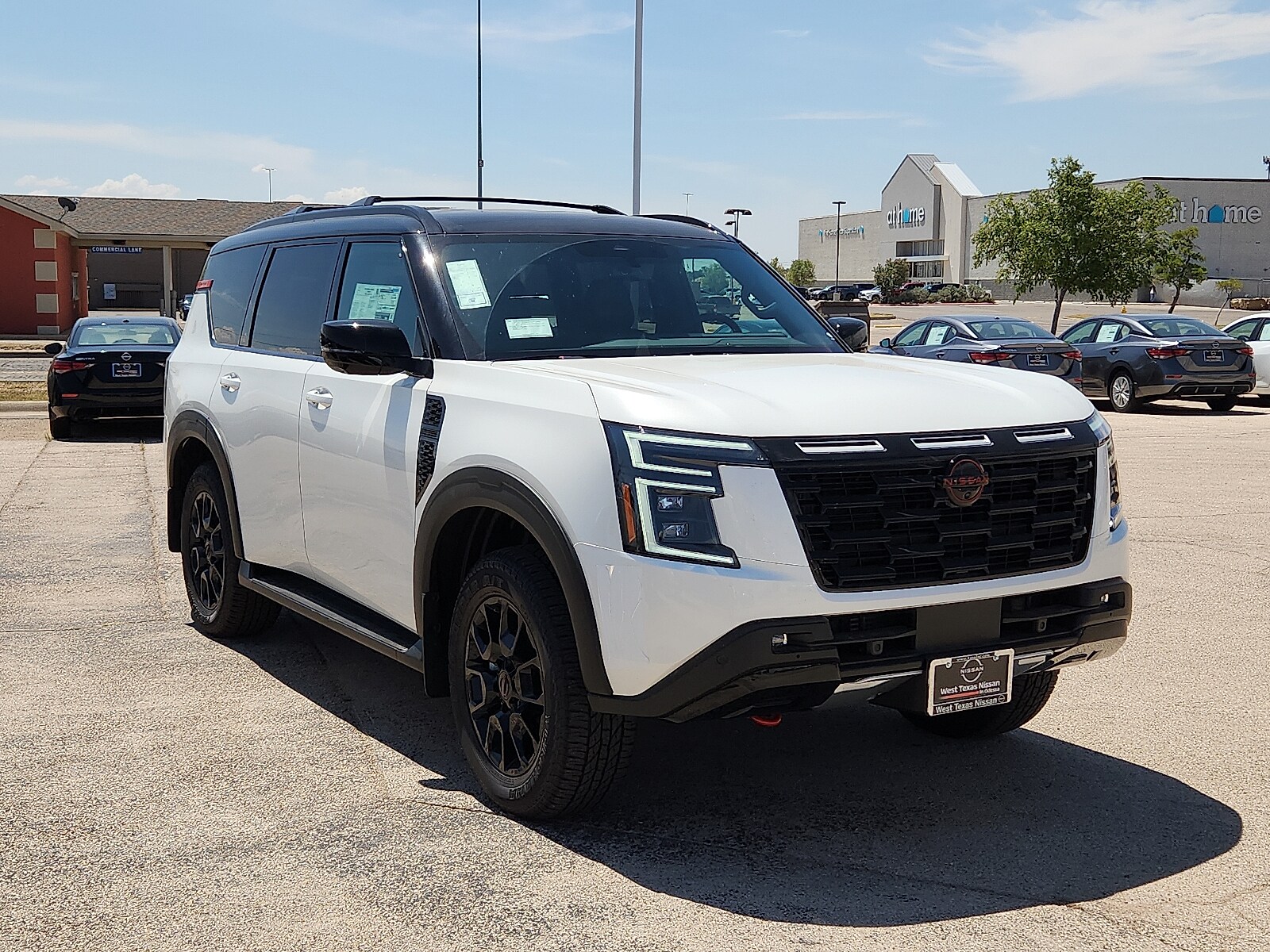 2025 Nissan Armada PRO-4X - Photo 6